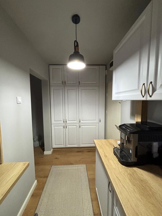 Vand sau schimb apartament cu 3 camere, cu unul nefinisat mai mare