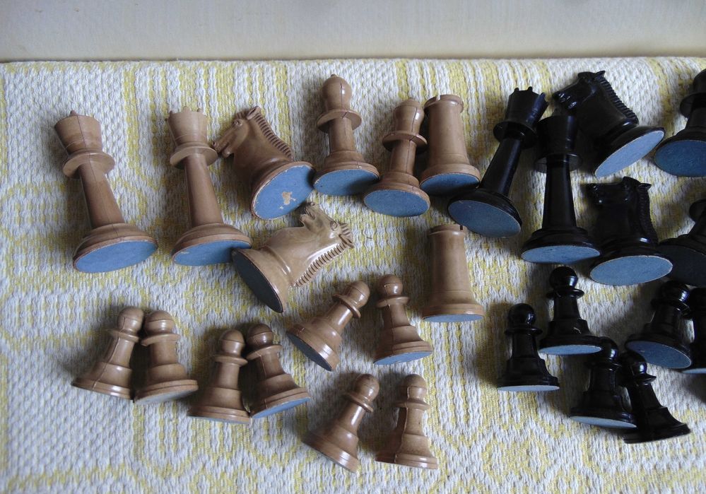 Бакелитови фигури за шах