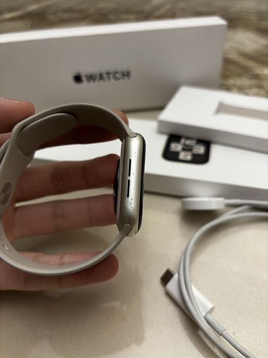 Apple watch SE 2/44 MM 87% Starlight