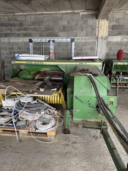 Presă de balotat JOHN DEERE 342 A