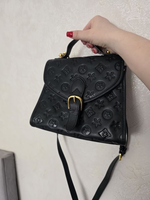 Продам Сумочку коженую