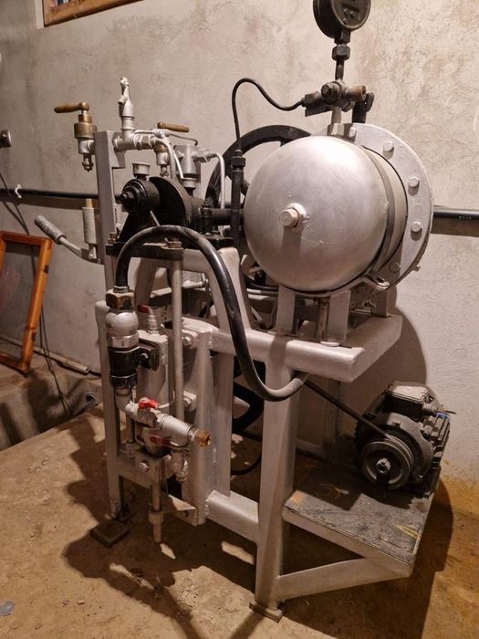 Statie pentru incarcat sifoane