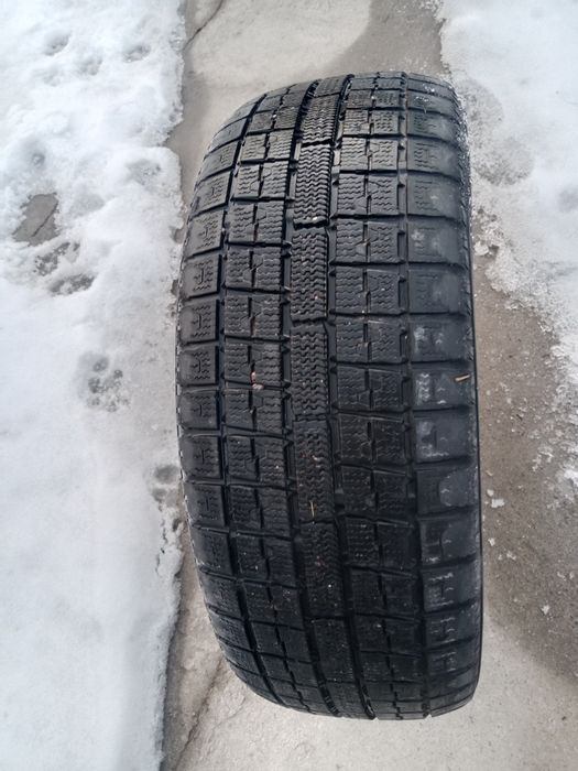 Резина зимняя Toyo