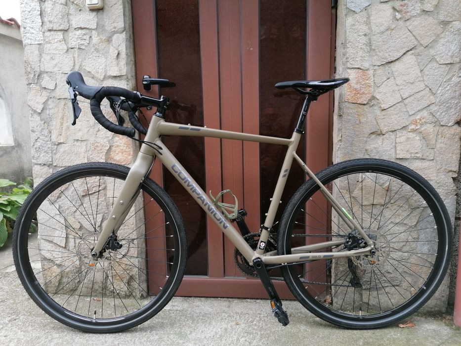 Companion Гравел, Shimano GRX, 2024 г. Хидравлични спирачки