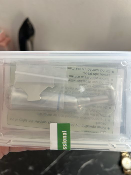 Piesa contraunghiuri dentare