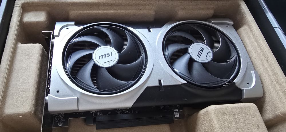 Rezervat !!! Placa Video Nvidia MSI RTX 5060Ti Ventus 2X OC Plus 16GB GDDR7 128bit 5060 ti