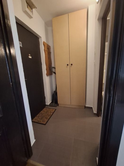 Închiriez garsoniera ultracentral