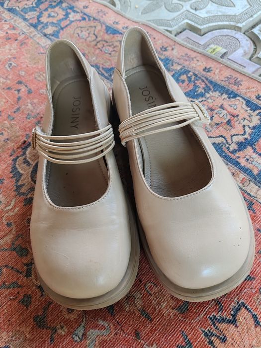 Продается Женская обувь