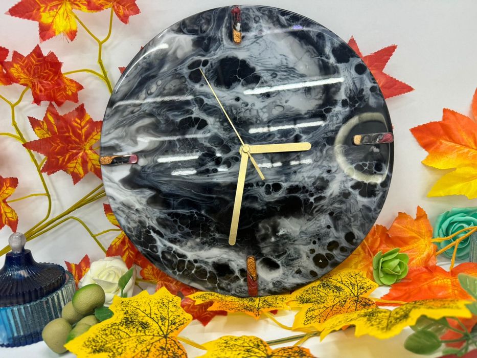 Часы из эпоксидной смолы