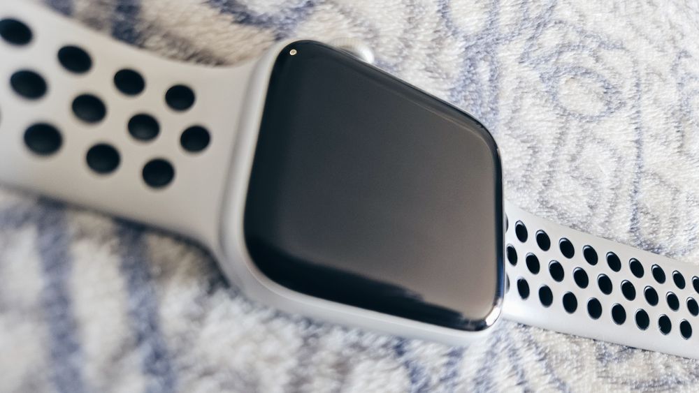 Продам Apple Watch Nike SE 44mm