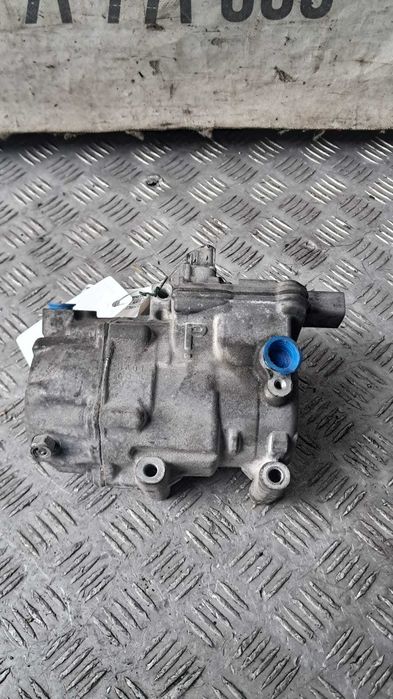compresor AC Toyota Auris 1.8 HYBRID 2ZR-FXE an 2015 cod 042200-1330