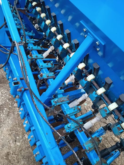 Semănătoare paioase sup 32 cu fertilizare