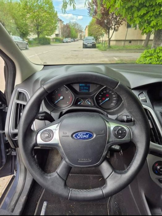 vand ford focus 2012 automat