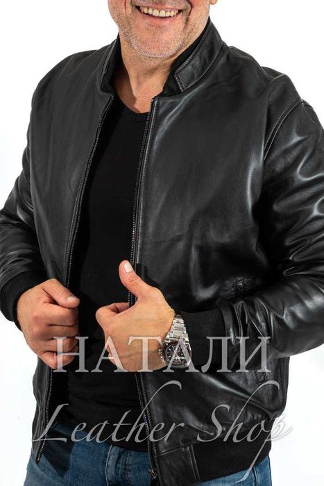 Кожен бомбър Камен