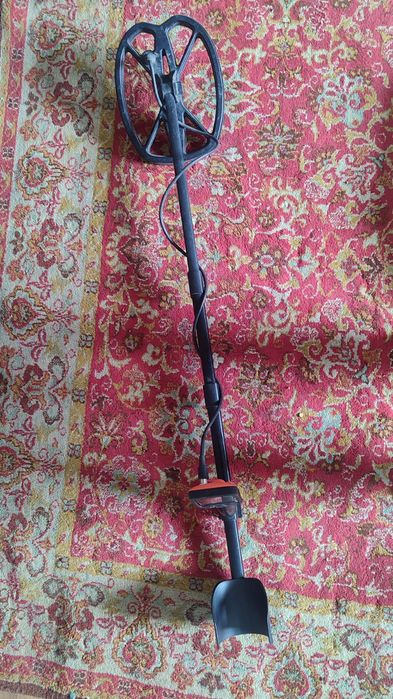 Металло детектор QUEST 20