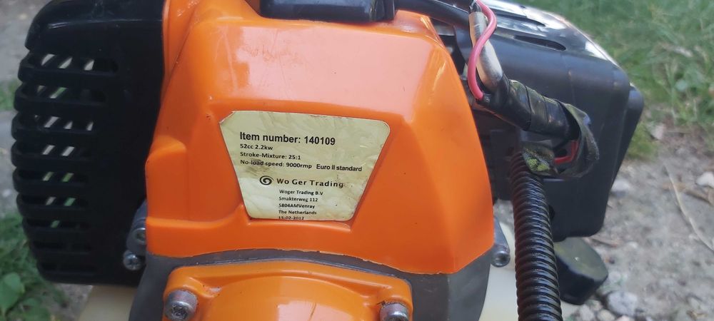 Motocoasă pe benzină 52cc, 2.2 kW – Tijă demontabilă | Puternică | Stare foarte bună