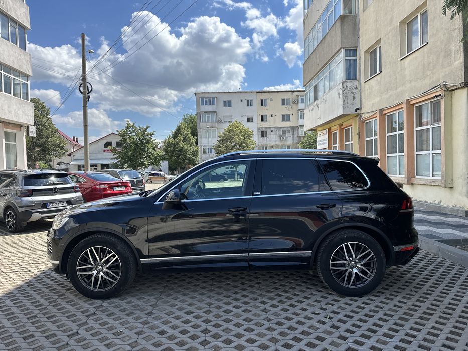 Volkswagen Touareg Exclusive Edition 2017 - Multiple Dotari -186.000 km Stare Impecabilă