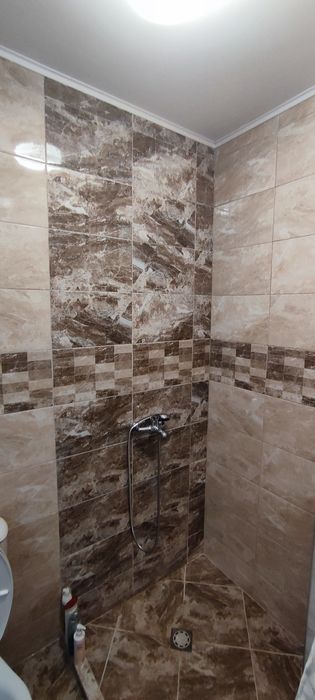 Продава се Двустаен апартамент в Бургас, Възраждане - 75 кв.м за 3334 €/кв.м - Снимка #2