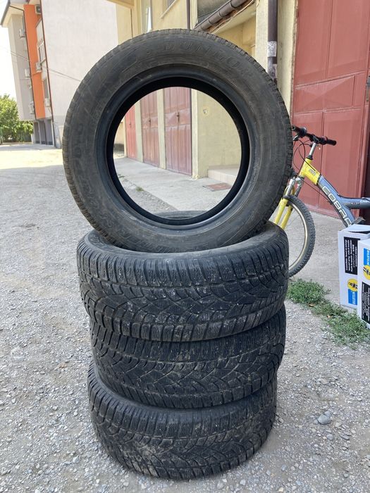 Зимни Гуми Dunlop 225/55/ R16 2 броя