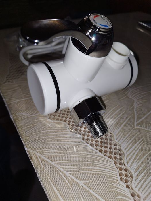 Проточен бойлер за мивка 3000 W