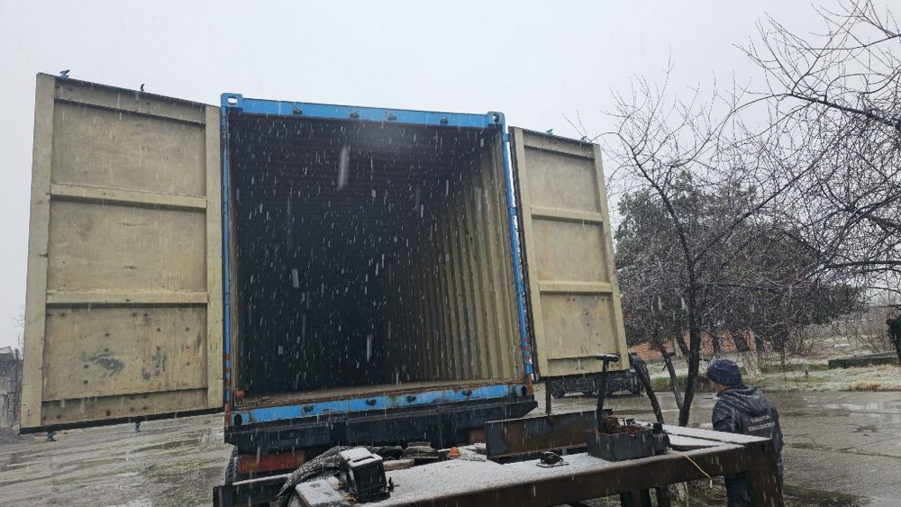 Полу прицеп сотилади