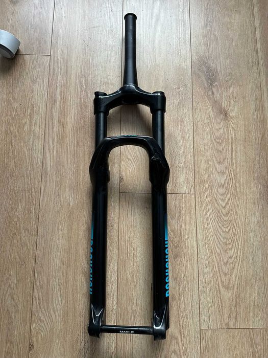RockShox 29" въздушна вилка 130mm ход, Boost, Lockout