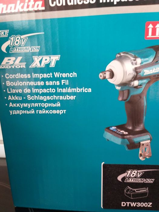 ПРОМОЦИЯ.Топ модел гайковерт Makita DTW300Z