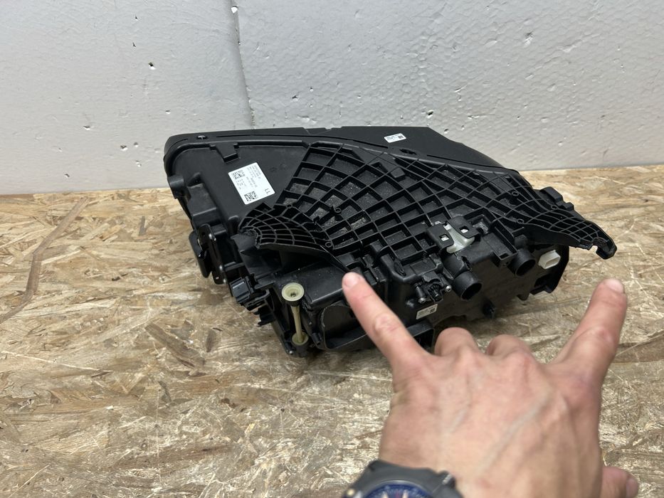 Far Bmw G70 seria 7 full led 2023-2025 dreapta