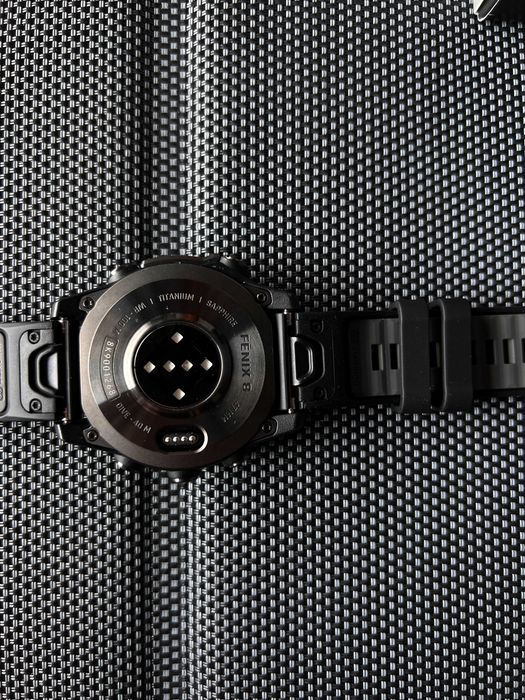 Vand ceas Garmin Fenix 8 47mm | AMOLED | SAPPHIRE | DLC Carbon Gray