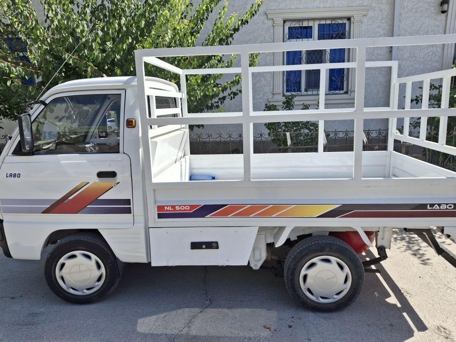 Damas labo sotiladi