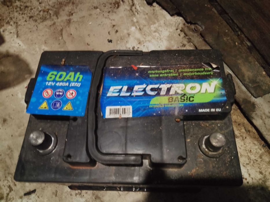 Продавам чисто нов акумулатор марка електрон