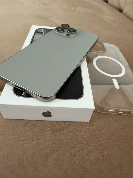 iPhone 16 pro Max 256 gb impecabil