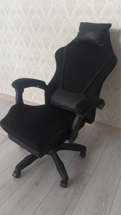 Продаю игровое кресло