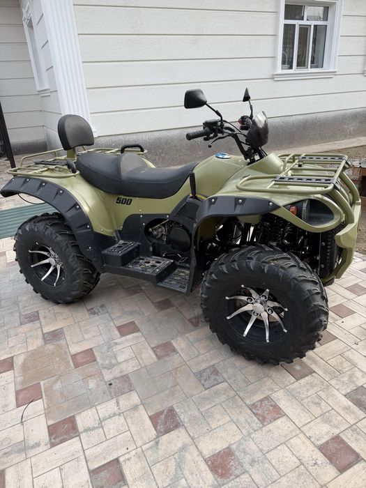 Квадроцикл почти новый