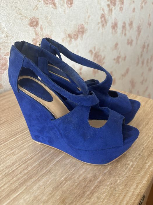 Босоножки от Bershka