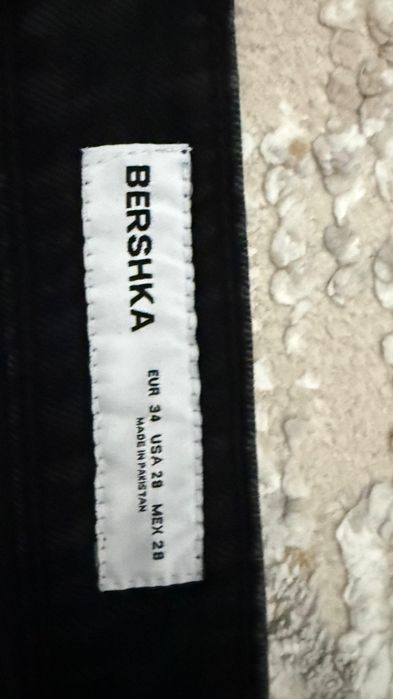 Джинсы BERSHKA flared