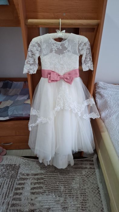 Платье со шлейфом