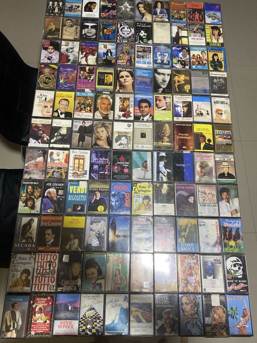 Casete 80-90 , intretinute bine 170 originale din 220 .