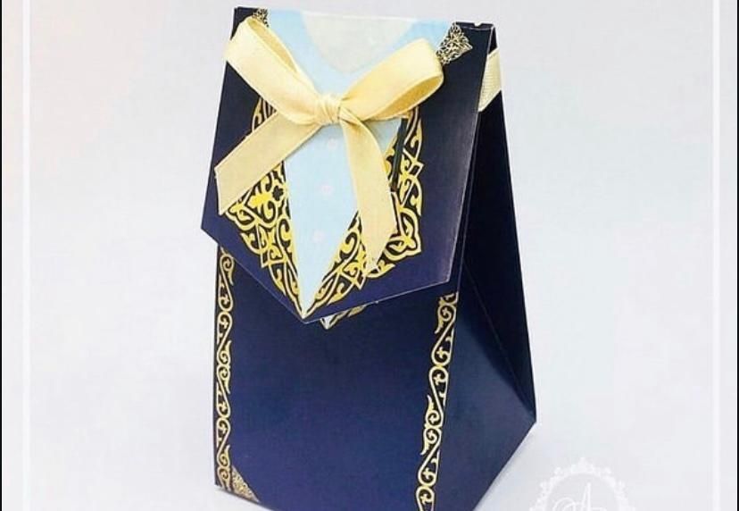 Бонбоньерки и значки Құдалар