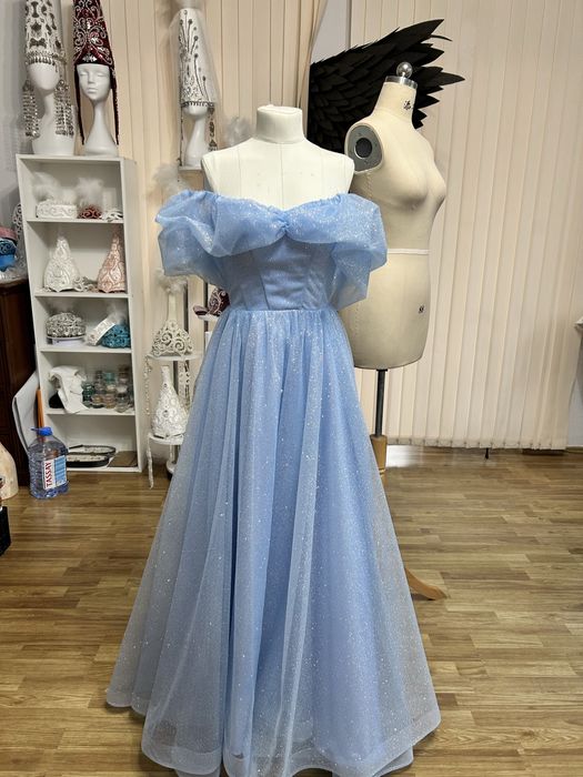 Пышное вечернее платье