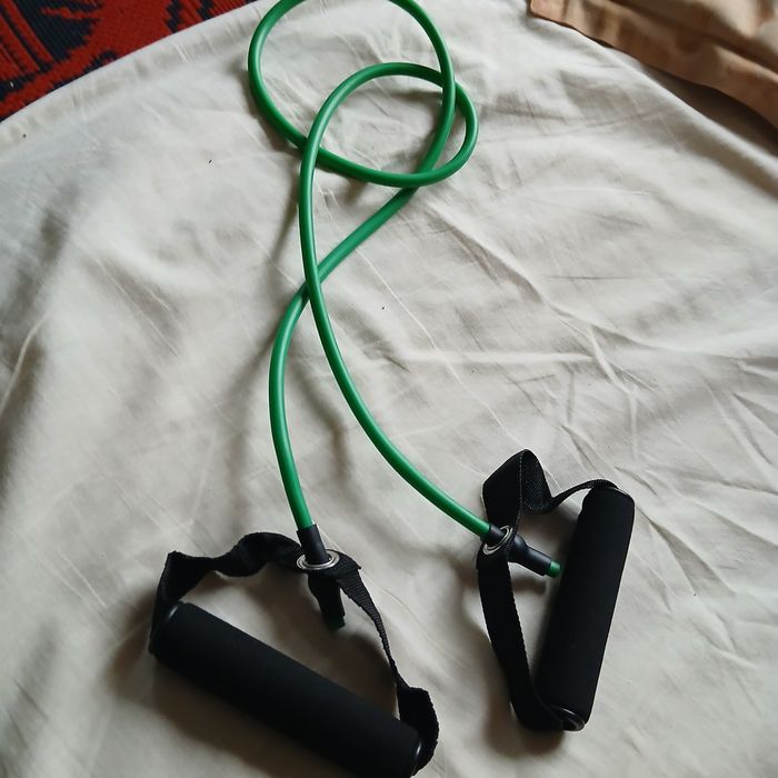 Banda de rezistenta cu manere, latex ecologic, verde, 140cm,noua