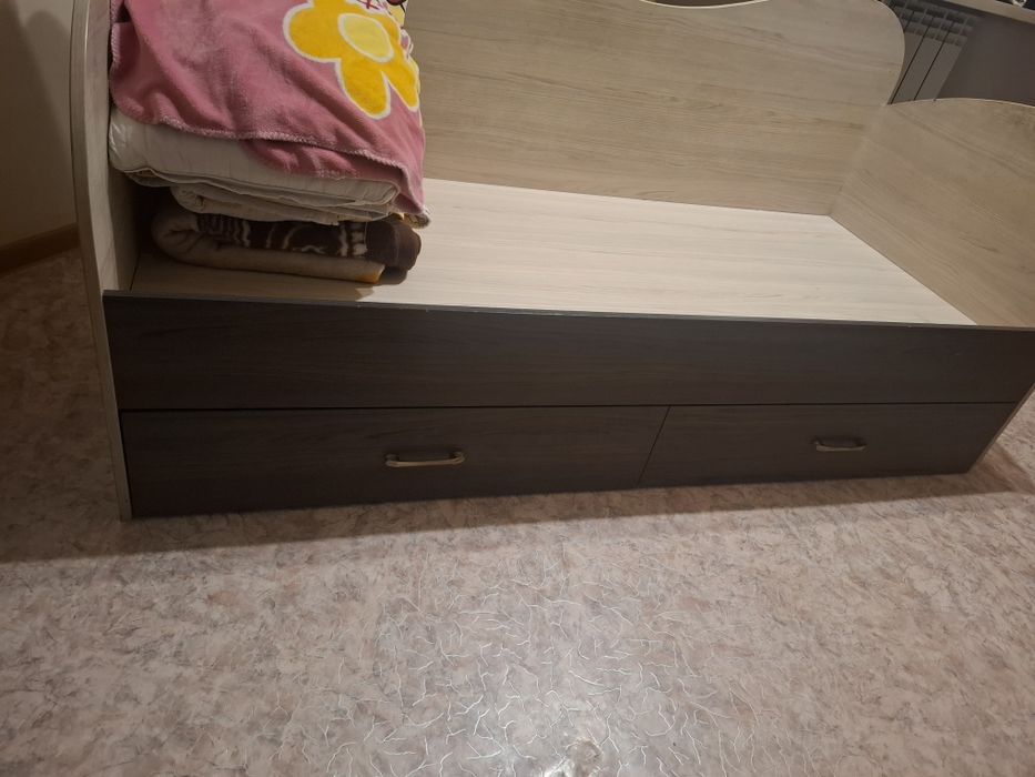 Продам кровать б/у