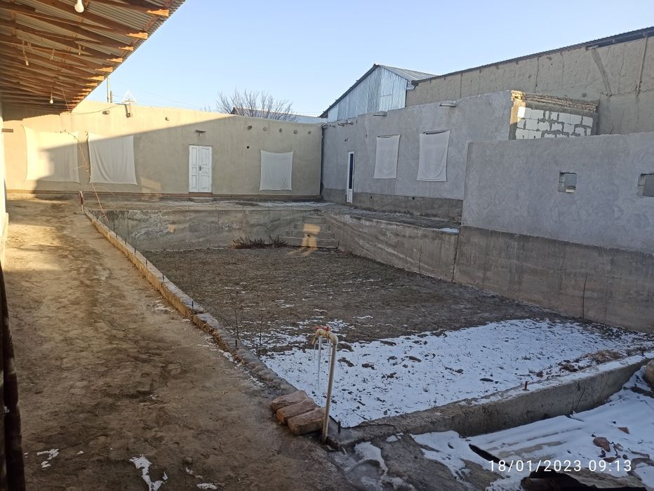 Hovli sotiladi  holati juda zoʻr