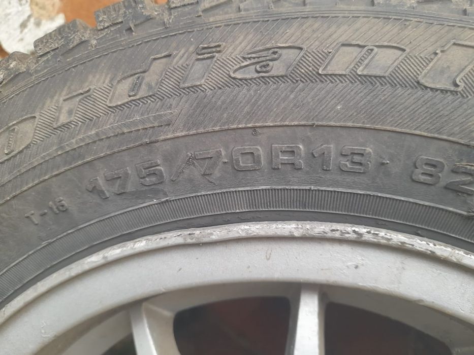 Продам шины с дисками зимние, 4 колеса