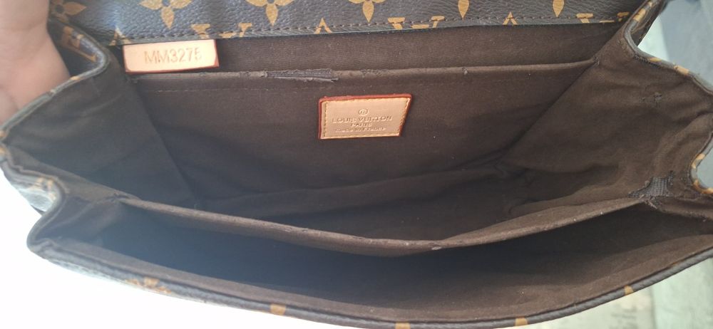 Geanta Louis Vuitton Metis
Realizata din Piele Naturala si Canvas Cali