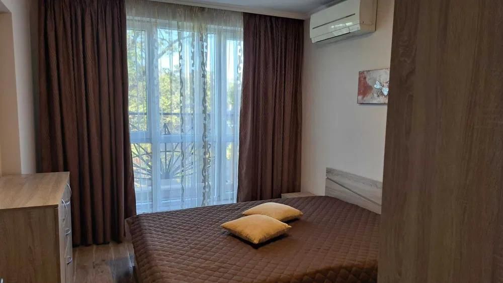 Дава се под наем Двустаен апартамент в Пловдив, Младежки Хълм - 76 кв.м за 470 € - Снимка #4