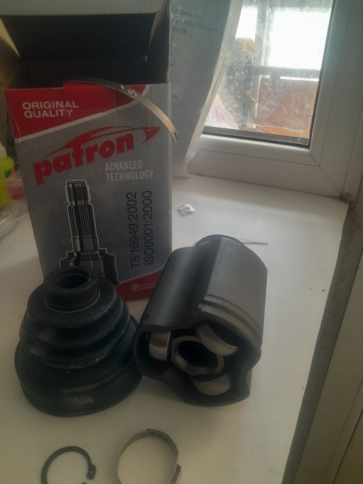 Вн.граната на мазду МПВ 2003 г