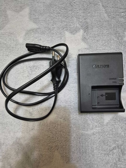 Aparat foto DSLR Canon EOS 850D, 24.1 MP, 4K, Negru + Obiectiv EF-S 18-55mm IS