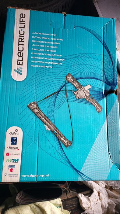 Macara geam față stânga.