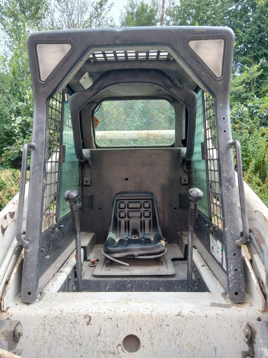 Vând Bobcat 773 3T